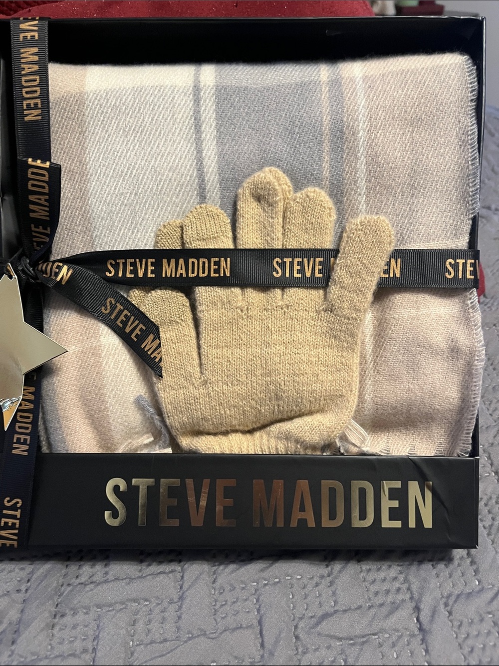 Steve Madden Neutral Beige Knit Hat, Gloves & Scarf Set - Picture 3 of 3